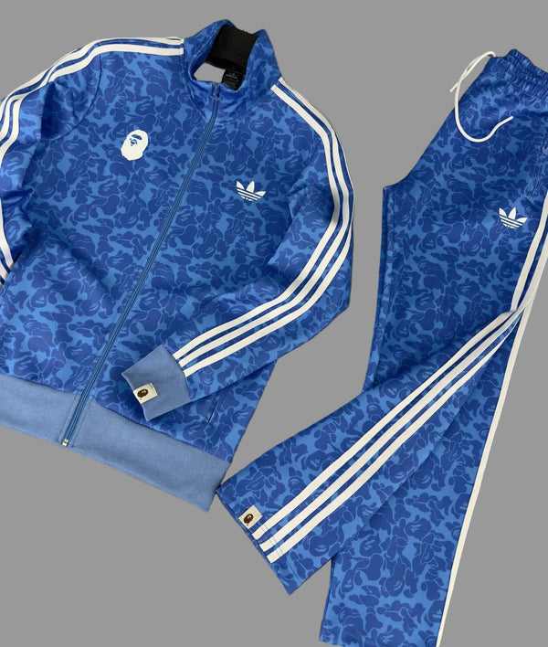 Męski komplet dresowy Adidas, niebieski z trzema białymi paskami