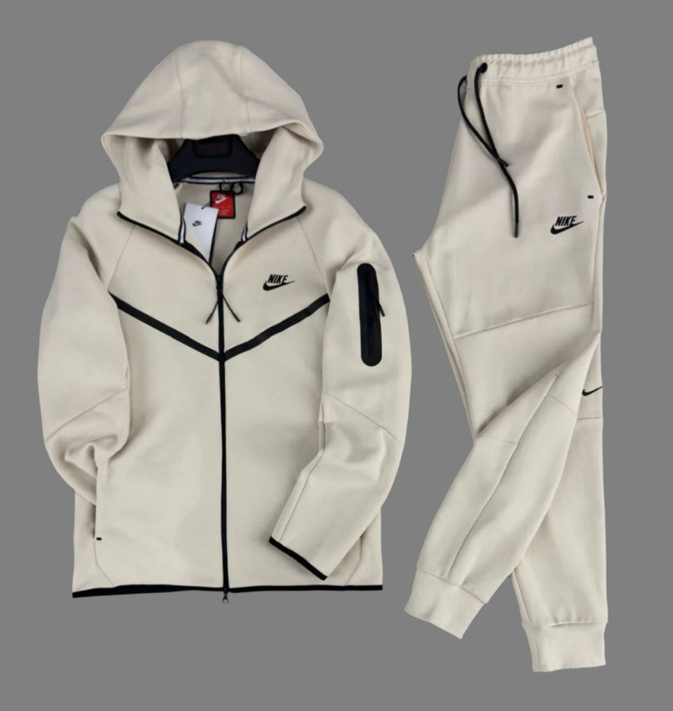 Męski komplet sportowy Nike Tech Fleece, beżowy. Model 2024. Jakość premium.