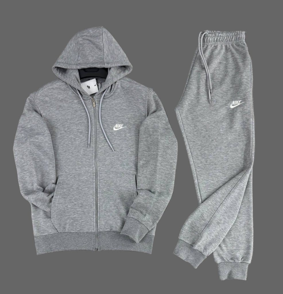 Męska odzież sportowa Nike, klasično siva, z białym logo