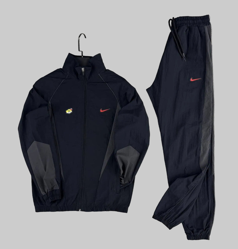 Męski dres Nike, czarno-szary – materiał hydrofobowy