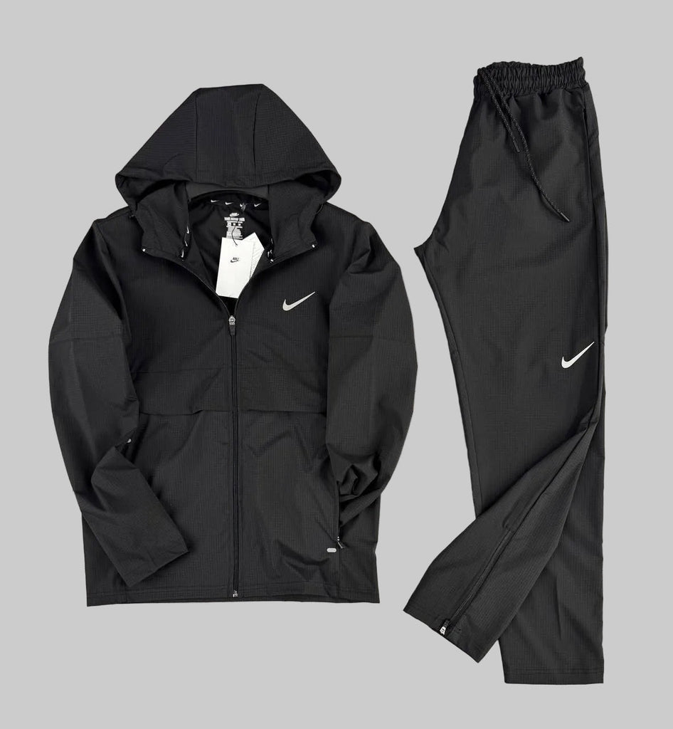 Męski dres Nike, czarny – materiał wodoodporny