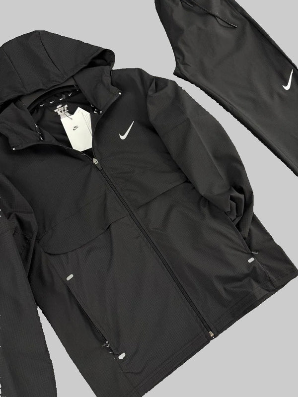 Męski dres Nike, czarny – materiał wodoodporny