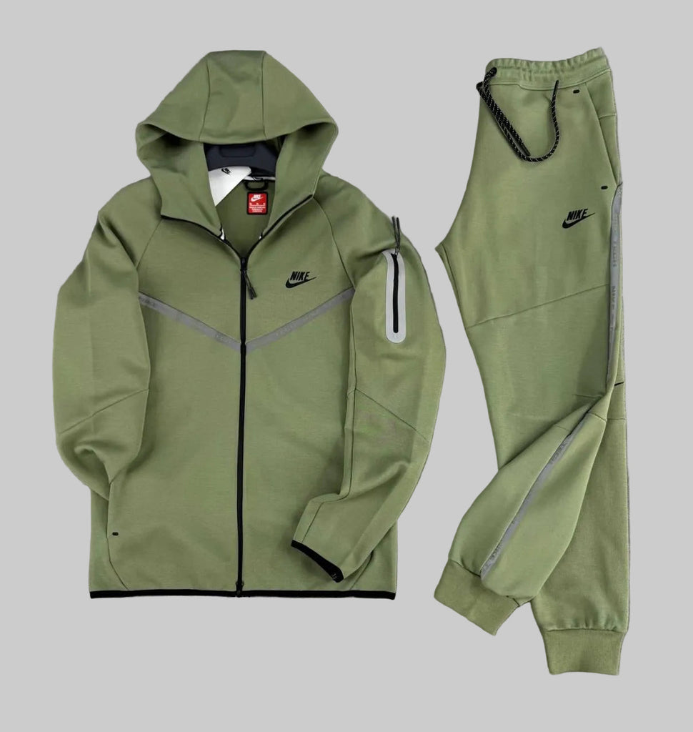 Męski dres Nike Tech Fleece, oliwkowy, z elementami odblaskowymi i kieszenią na rękawie