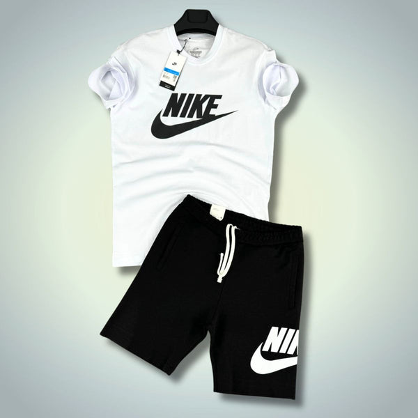 Komplet męski Nike z szortami, kolor biało-czarny. Factory outlet