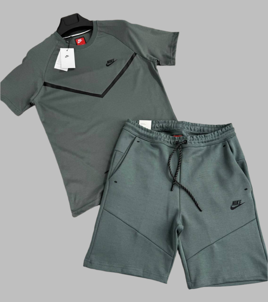 Męski zestaw Nike Tech Fleece – T-shirt i spodenki w kolorze ciemnoszaro-zielony
