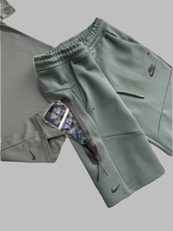 Męski zestaw Nike Tech Fleece – T-shirt i spodenki w kolorze ciemnoszaro-zielony