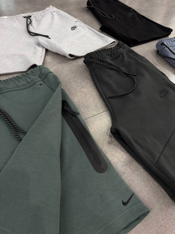 Szorty sportowe męskie Nike Tech Fleece, grafitowe.